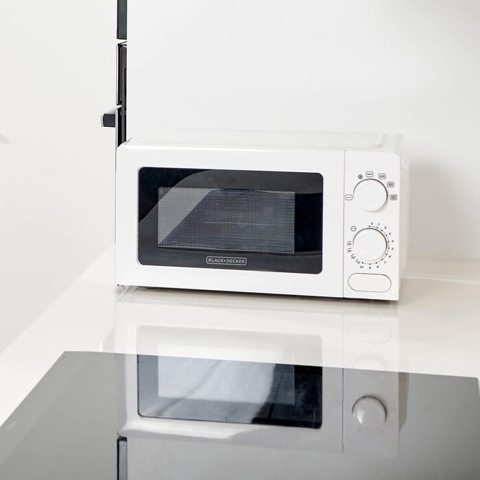 Мікрохвильова піч Black+Decker BXMY700E, 20 л, 700 Вт, 6 режимів, таймер, біла