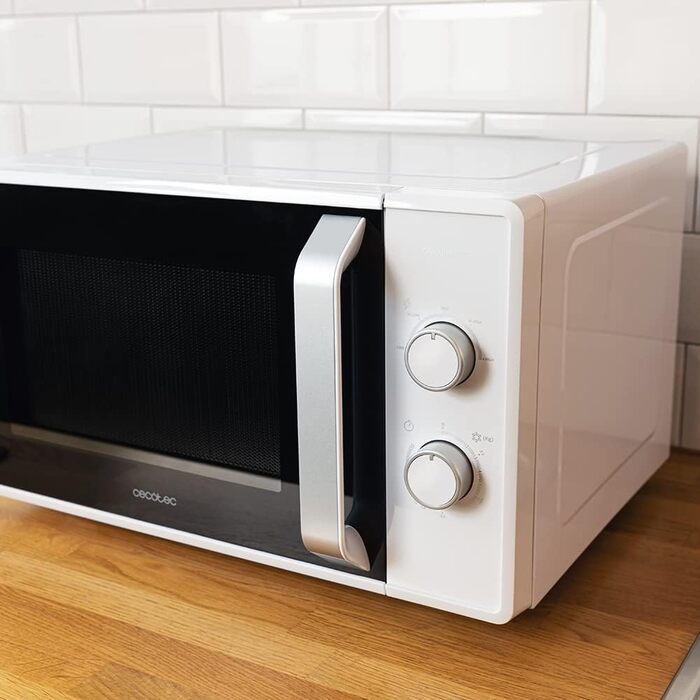 Мікрохвильова піч ProClean 3010, 20 літрів, Ready2Clean покриття, 700 Вт, 6 функцій, таймер 30 хв, режим розморожування, білий колір (20L | GrandHeat)