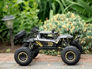 Радіокерована машина 4x4 Metal Gigant, 51 см