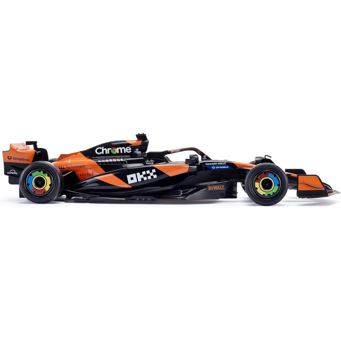 Модель Ferrari F1 F1-75 RC (1:18) - Автомобіль на радіокеруванні Формула 1 2022 (Leclerc/Sainz) + McLaren MCL38 (1:14)