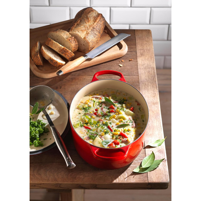 Чавунна овальна жаровня Le Creuset Signature з кришкою, 31 см, 6,3 л, для всіх плит і індукції, червона