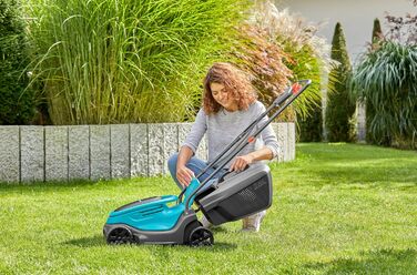 Акумуляторний газонокосарка Gardena EasyMax 30/18V Ready-to-Use Set, ширина косіння 30 см, Power for All-акумулятор, компактна та маневрена, для малих садів