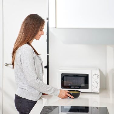 Мікрохвильова піч Black+Decker BXMY700E, 20 л, 700 Вт, 6 режимів, таймер, біла