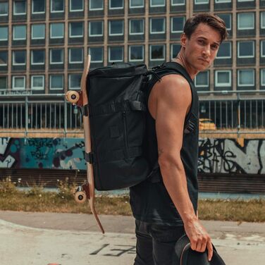 Рюкзак-дафл Johnny Urban Colin 2 в 1, 46 л, водостійкий, чорний, для подорожей та спорту, унісекс, еко-матеріал