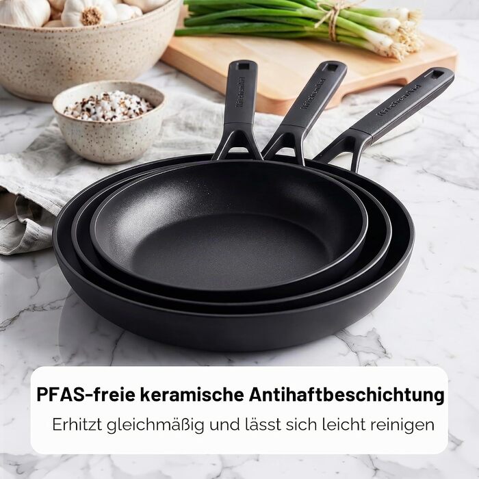Набір сковорідок KitchenAid Classic для індукційних плит (20, 24, 28 см), керамічне антипригарне покриття без PFAS, посудомийна машина та духовка, чорний
