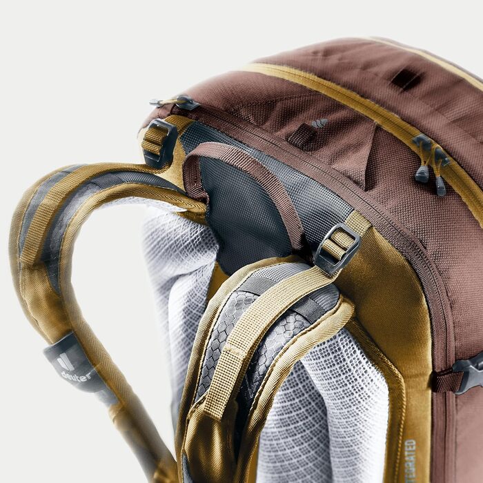 Жіночий велосипедний рюкзак Deuter Attack 18 SL з протектором, колір Raisin-almond, 18 л