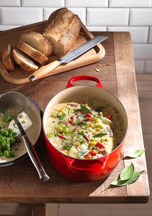 Чавунна овальна жаровня Le Creuset Signature з кришкою, 31 см, 6,3 л, для всіх плит і індукції, червона