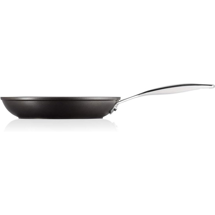 Сковорода Le Creuset антипригарна алюмінієва, 28 см, для всіх типів плит, включно з індукцією, антрацит/срібло