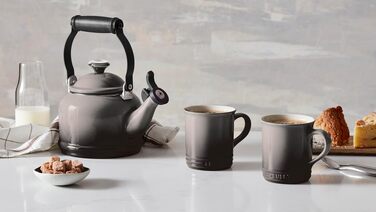 Чайник Le Creuset Halber зі сталі з емалевим покриттям та металевим фінішем, 1.25 л, колір Вишня
