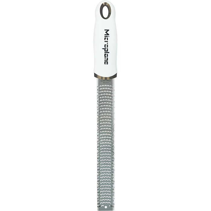 Терка Microplane для цитрусових, твердого сиру, імбиру, шоколаду та мускатного горіха, біла, з тонким лезом із нержавіючої сталі, 325x35x30 мм, вироблено в США