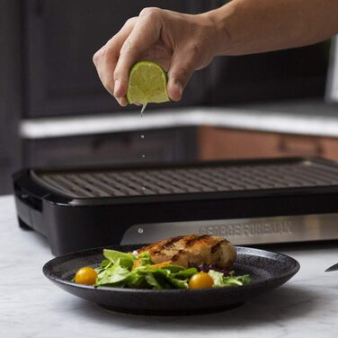 Електричний гриль George Foreman Smokeless для дому, бездимний, антипригарний, з піддоном для жиру, регулятором температури, вертикальне зберігання, модель 25850-56