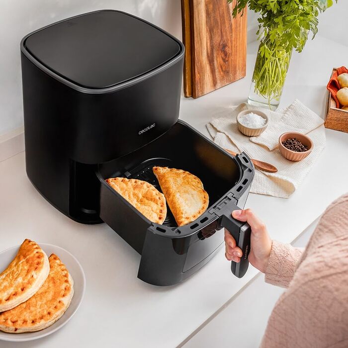 Фритюрниця без олії Cecotec Cecofry 6000 Full, 6 л, 1700 Вт, PerfectCook, 12 режимів, чорний колір