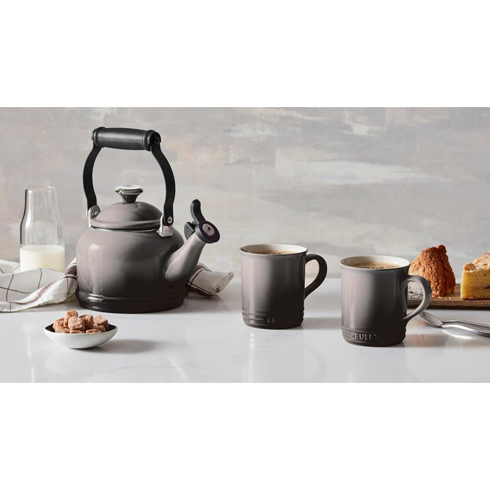 Чайник Le Creuset Halber зі сталі з емалевим покриттям та металевим фінішем, 1.25 л, колір Вишня