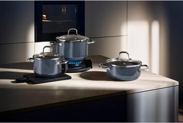 Каструля WMF Fusiontec Essential, 16 см, 1,3 л, без кришки, нержавіюча сталь, індукційна, з високотехнологічної кераміки, стійка до подряпин, без покриття, темно-синя, Made in Germany