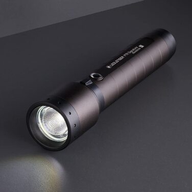 Ліхтарик Ledlenser P7R Signature LED з червоним світлом, акумулятором 21700, водонепроникний IP68, 2000 люмен, фокусування, дальність 330 м, із зарядкою та чохлом