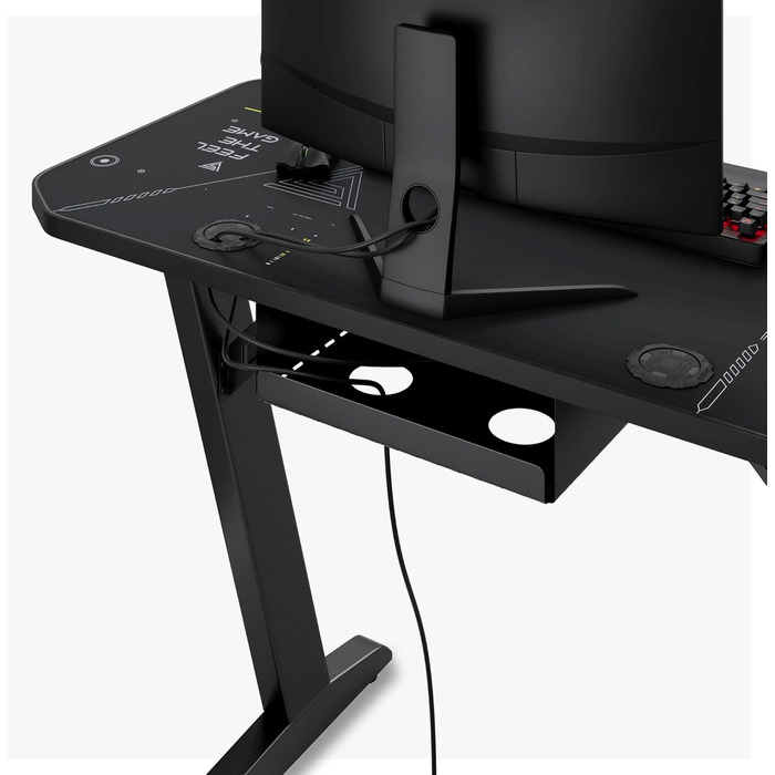Ігровий стіл SENSE7 Nomad Cybernetic 120x60 см, комп'ютерний стіл з вуглецевим покриттям, ергономічний, з гачком для навушників, підсклянником та тримачем для контролера