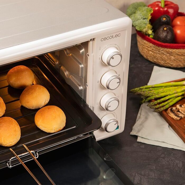 Конвекційна піч Cecotec 46 літрів Bake&Toast 4600 White Gyro. 2000 Вт, внутрішнє освітлення, 12 функцій, температура до 230°C, подвійне скло, з обертовим шампуром, білий