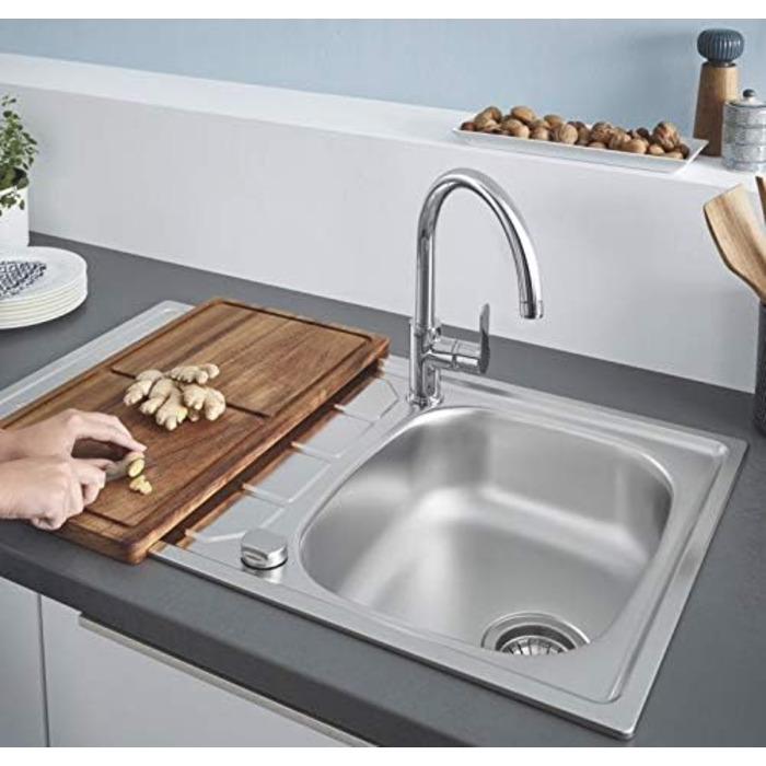 Змішувач кухонний GROHE BauEdge з високим виливом, хромований (31367000) - керамічний картридж, поворотний на 360°