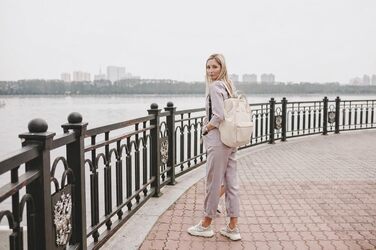 Жіночий рюкзак Kah&Kee Daen з екошкіри (PU), водонепроникна сумка для ноутбука 14-15 дюймів, вінтажний рюкзак для офісу та подорожей, колір слонова кістка (M)