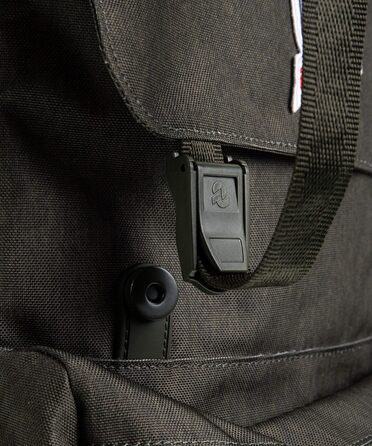 Рюкзак Invicta JOLLY SOLID S, універсальний міський Daypack, для офісу, навчання, спорту та подорожей, італійський дизайн, чорний Redwood 40