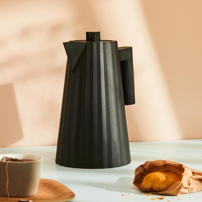 Електричний чайник Alessi Plissé MDL06 B, 1.7л, термопластик, чорний, 2400W, з європейським штекером