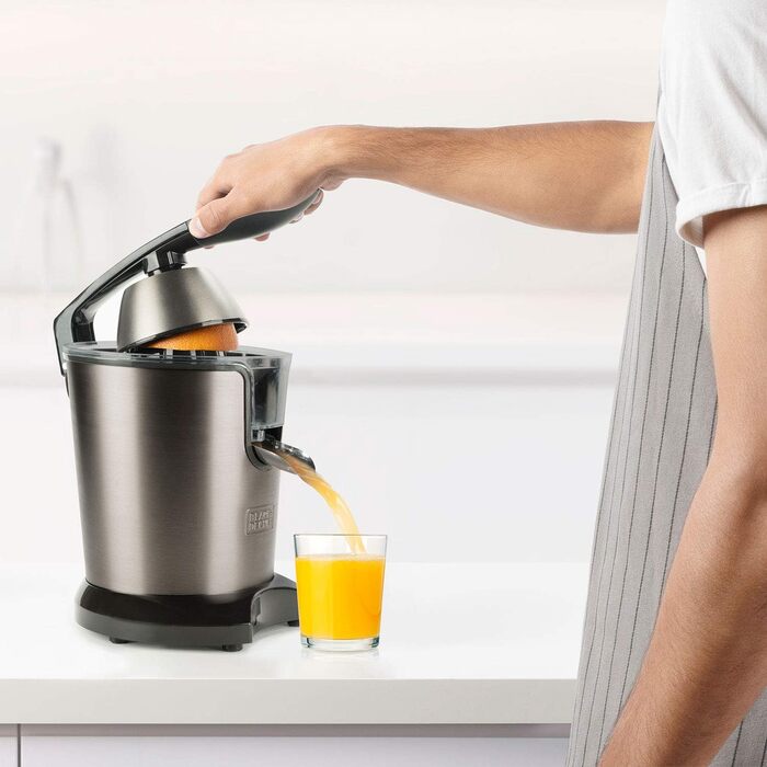 Електрична цитрусова соковижималка BLACK+DECKER BXCJ350E, 350 Вт, професійний мотор, нержавіюча сталь, регулювання м'якоті, 2 насадки, 650 мл