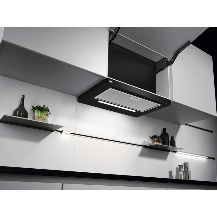 Витяжка кухонна AEG DPE5660B вбудована плоска, чорна, 600 м³/год, LED-підсвічування, режим відведення та рециркуляції повітря, клас A