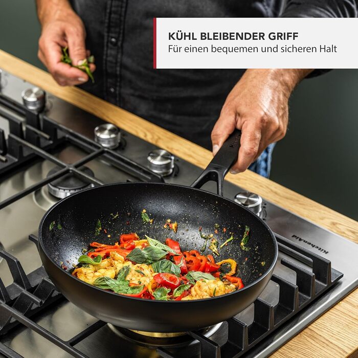 Сковорода KitchenAid Classic Forged 24 см, з антипригарним покриттям, для індукційних плит, чорна