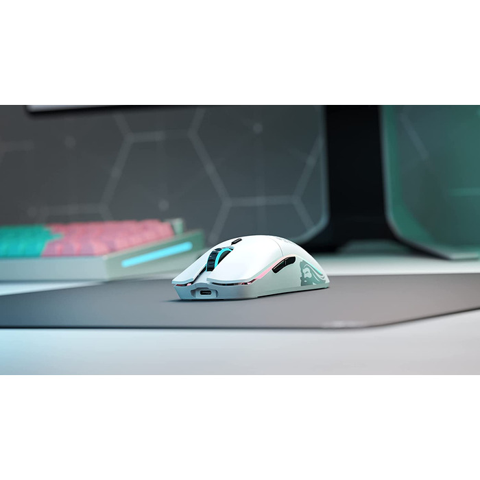 Бездротова ігрова миша GLORIOUS Model O Wireless, BAMF-сенсор, 69г, 2.4GHz, PTFE-ніжки, біла матова