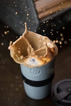 Порцелянова чашка для кави Mahlwerck Coffee-to-go 400 мл, з герметичною кришкою, бетонний дизайн, сіра