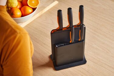 Набір кухонних ножів Fiskars Functional Form з підставкою (5 ножів), чорний пластик